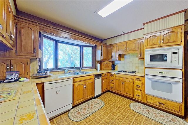 1296 South River Oaks Drive, Blackshear, GA 31516