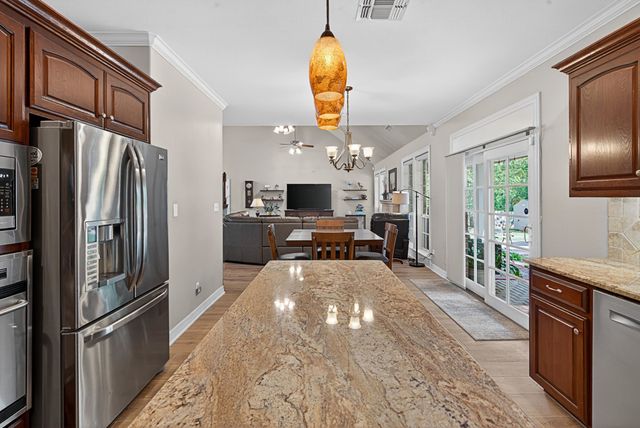 495 Honeysuckle Ln, Hallsville, TX 75605