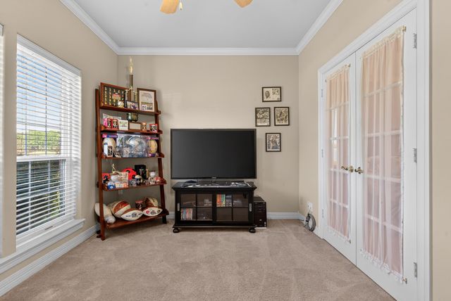 495 Honeysuckle Ln, Hallsville, TX 75605