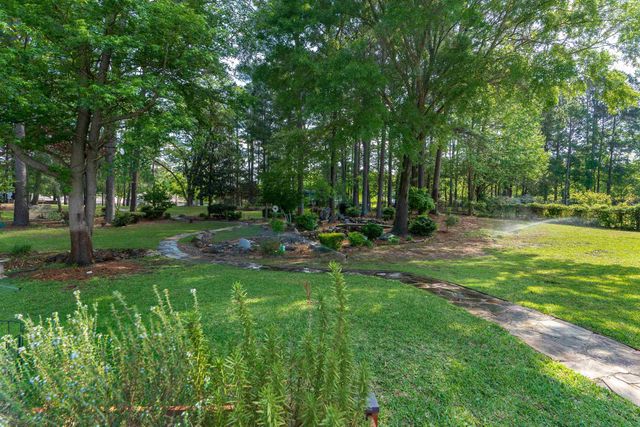 495 Honeysuckle Ln, Hallsville, TX 75605