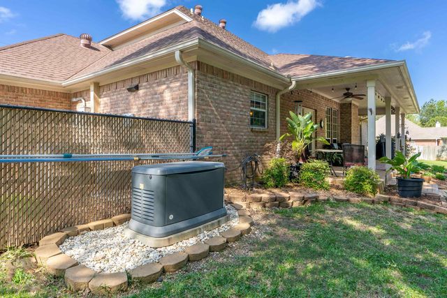 495 Honeysuckle Ln, Hallsville, TX 75605