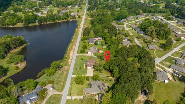 495 Honeysuckle Ln, Hallsville, TX 75605