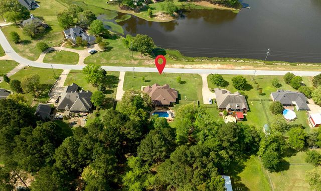 495 Honeysuckle Ln, Hallsville, TX 75605