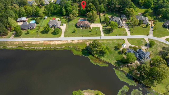495 Honeysuckle Ln, Hallsville, TX 75605
