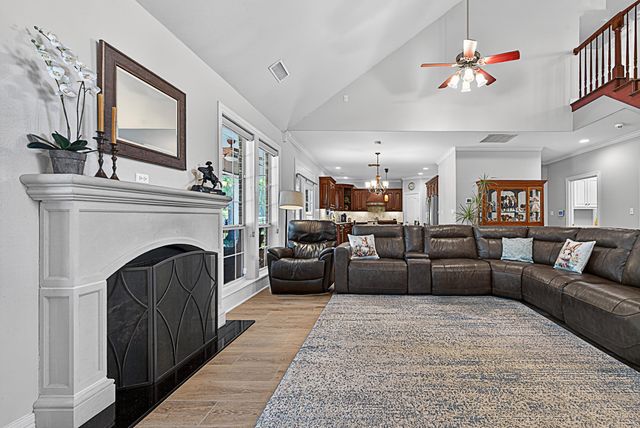495 Honeysuckle Ln, Hallsville, TX 75605