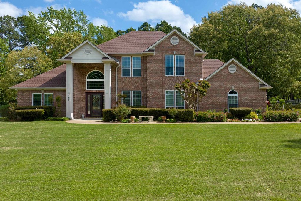 495 Honeysuckle Ln, Hallsville, TX 75605