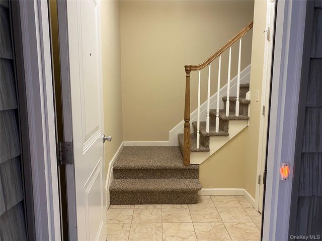 3 Nicole, Copiague, NY 11726