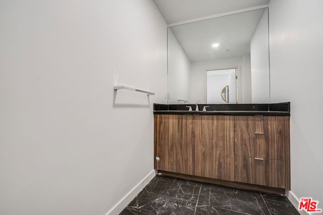 1021 S Shenandoah Street 501, Los Angeles, CA 90035