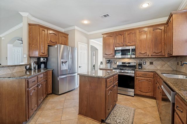 302 Highland Valley Court, Wylie, TX 75098