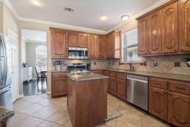 302 Highland Valley Court, Wylie, TX 75098