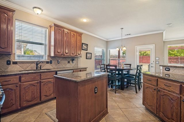 302 Highland Valley Court, Wylie, TX 75098