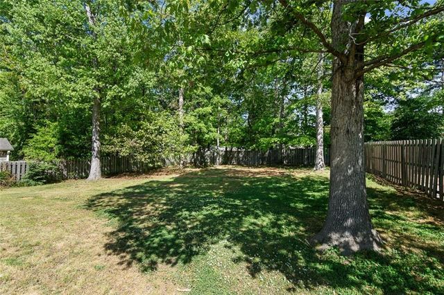 1862 Hillside Bend Crossing, Lawrenceville, GA 30043