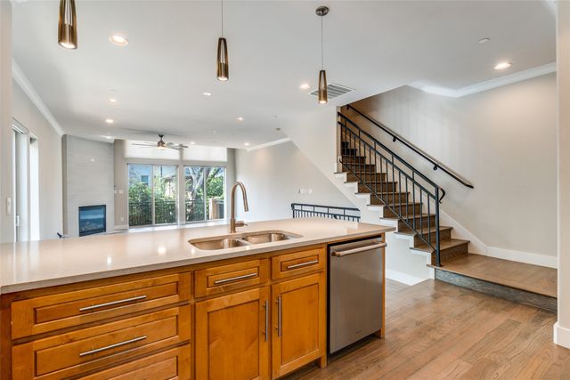 6333 Richmond Avenue A, Dallas, TX 75214