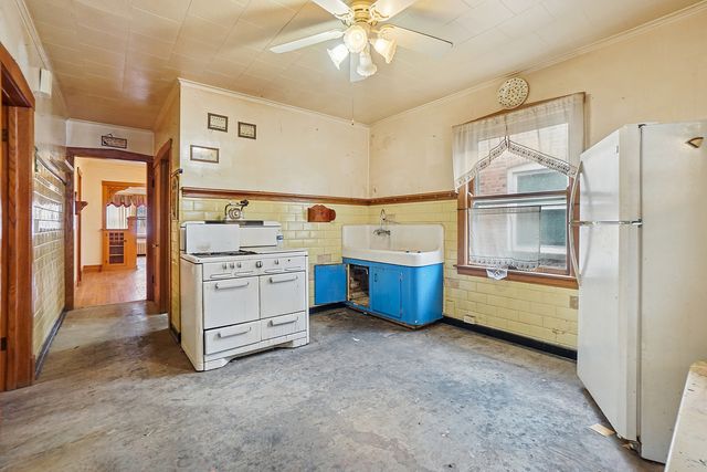 1832 Elmwood Avenue, Berwyn, IL 60402