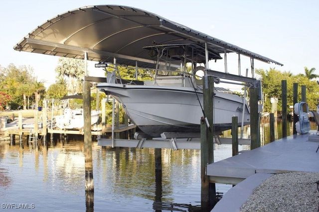 3140 BINNACLE LN, St James City, FL 33956