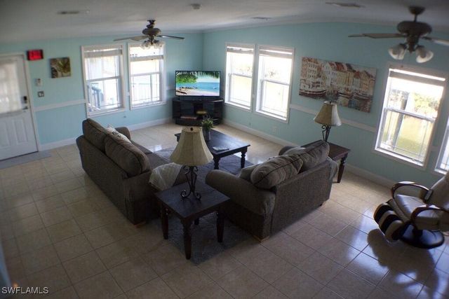 3140 BINNACLE LN, St James City, FL 33956