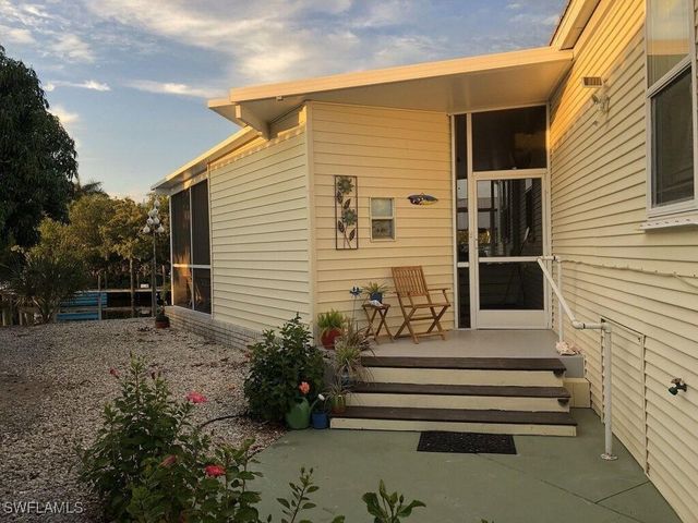 3140 BINNACLE LN, St James City, FL 33956