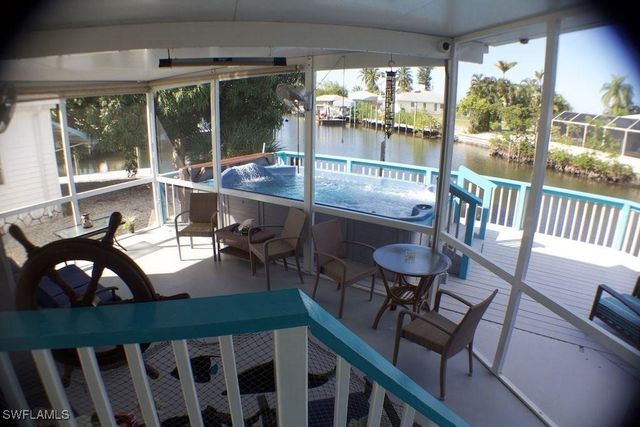 3140 BINNACLE LN, St James City, FL 33956