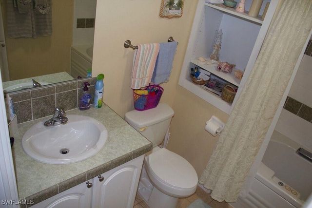 3140 BINNACLE LN, St James City, FL 33956