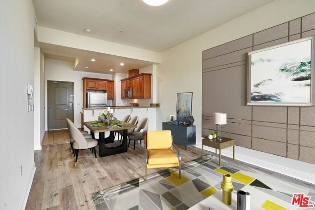 345 S Gramercy Place 212, Los Angeles, CA 90020