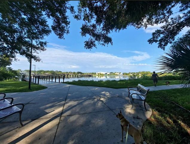 13313 GOLF CREST CIRCLE, Tampa, FL 33618