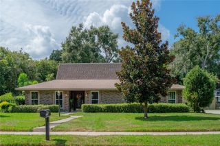 13313 GOLF CREST CIRCLE, Tampa, FL 33618