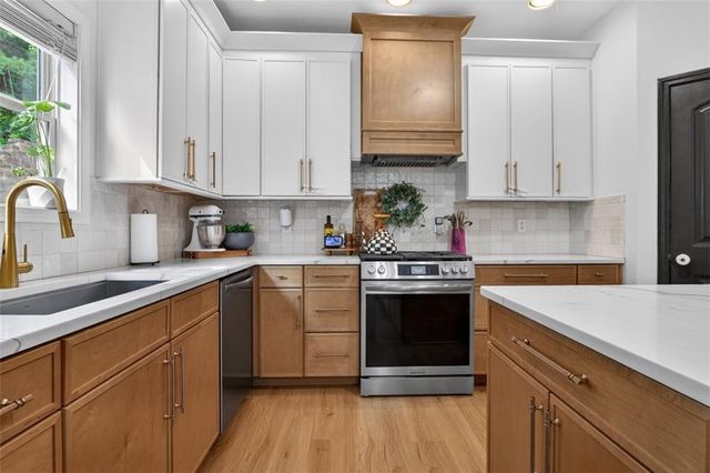 74 Cleburne Place, Acworth, GA 30101