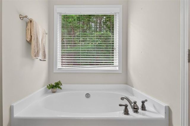 74 Cleburne Place, Acworth, GA 30101
