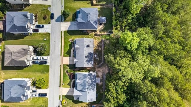 74 Cleburne Place, Acworth, GA 30101
