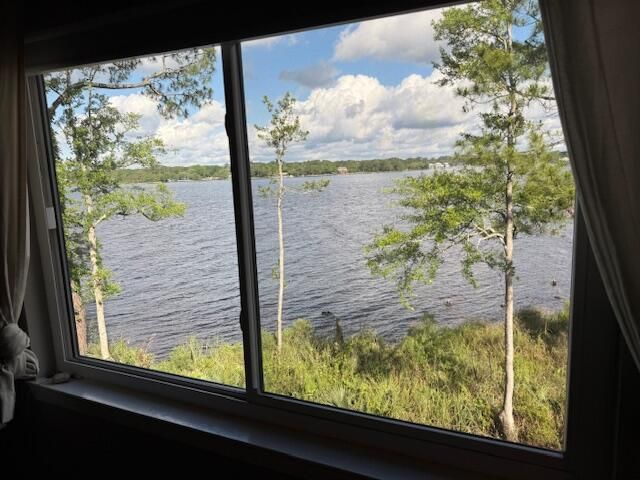30 Marina Cove Drive, Niceville, FL 32578