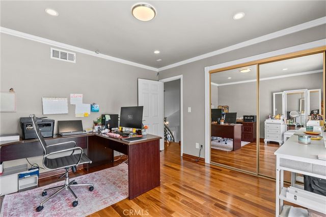 18012 Raymer, Northridge, CA 91325