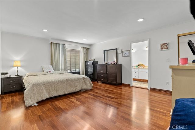 18012 Raymer, Northridge, CA 91325