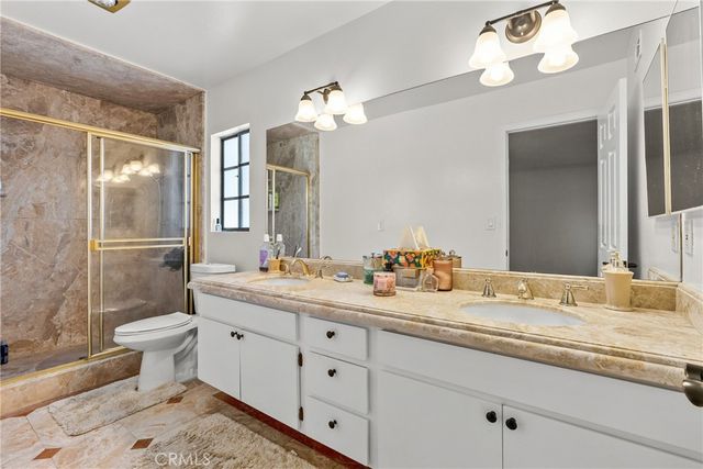 18012 Raymer, Northridge, CA 91325