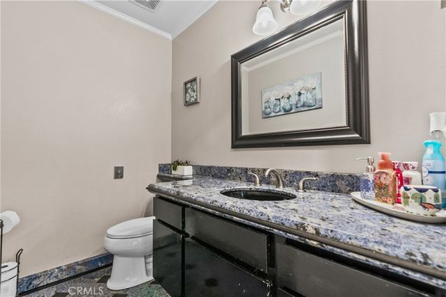 18012 Raymer, Northridge, CA 91325