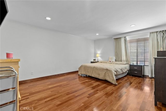 18012 Raymer, Northridge, CA 91325