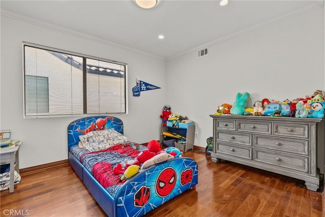 18012 Raymer, Northridge, CA 91325