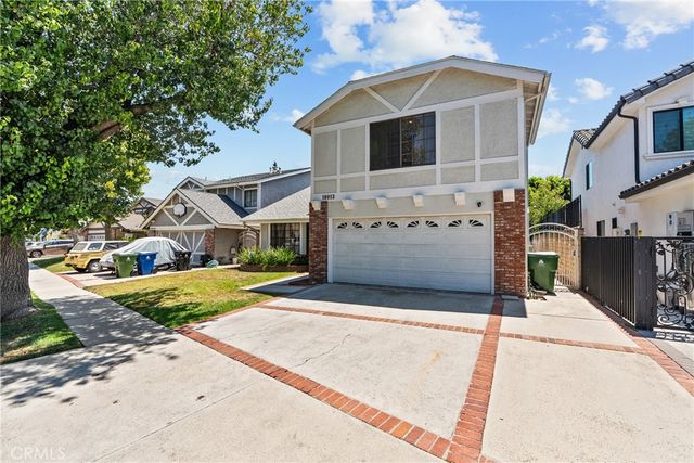 18012 Raymer, Northridge, CA 91325