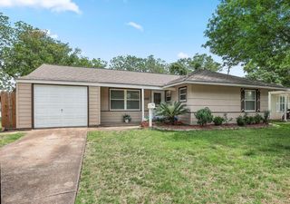 3805 Meadowlake Road, Pasadena, TX 77503
