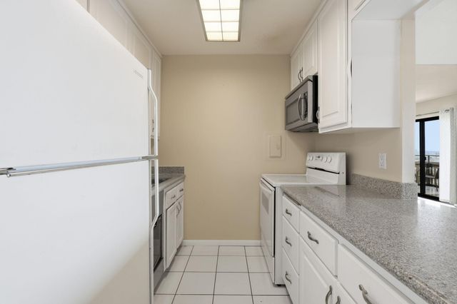 410 Groveland Avenue 2003, Minneapolis, MN 55403