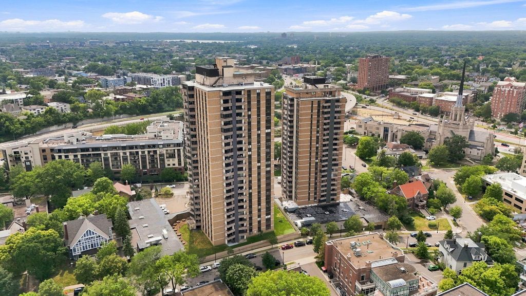 410 Groveland Avenue 2003, Minneapolis, MN 55403 — exterior
