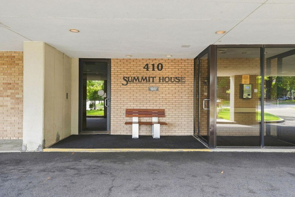 410 Groveland Avenue 2003, Minneapolis, MN 55403 — photo 2