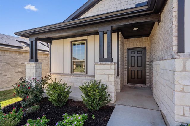 216 Janice RD, Taylor, TX 76574