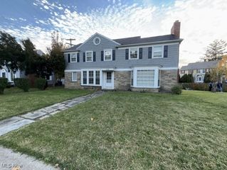 3380 Milverton Road, Shaker Heights, OH 44120