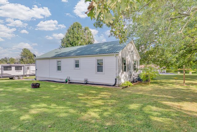 8705 Crossville Hwy, Sparta, TN 38583