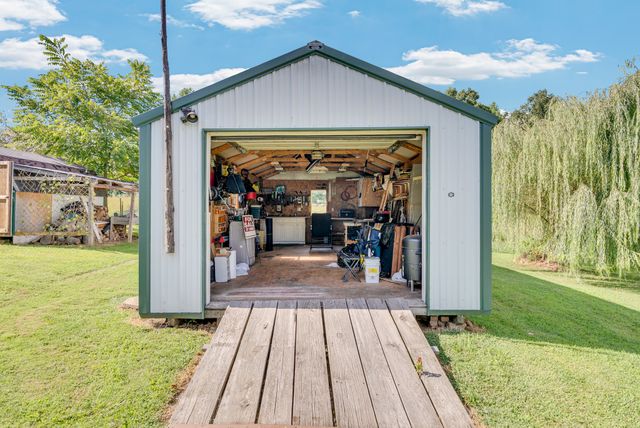 8705 Crossville Hwy, Sparta, TN 38583