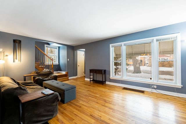 3515 Elmwood Avenue, Berwyn, IL 60402