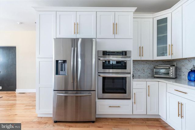 55 E STEWART AVENUE, Lansdowne, PA 19050