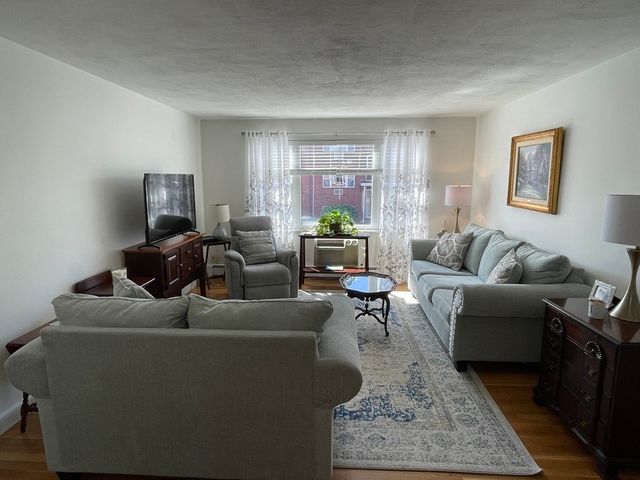 32 Whitman Rd 1-2, Waltham, MA 02453