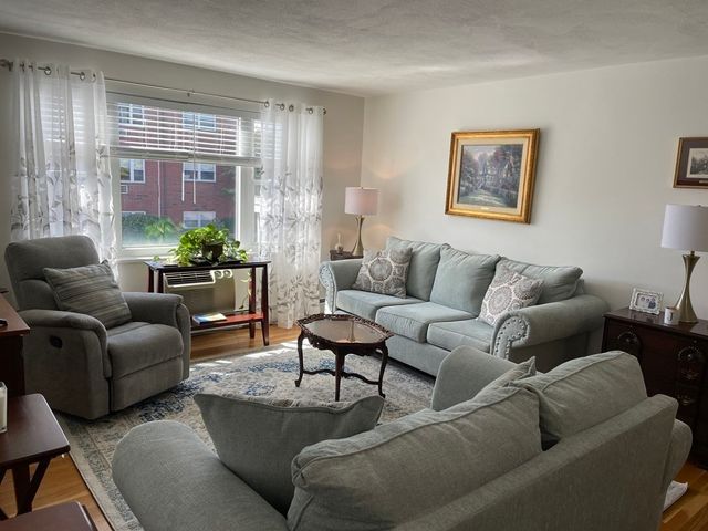 32 Whitman Rd 1-2, Waltham, MA 02453