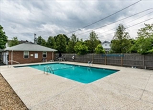 32 Whitman Rd 1-2, Waltham, MA 02453